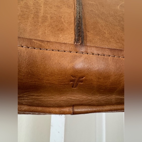 Frye Cara Saddle bag Tan Leather - Picture 5 of 10